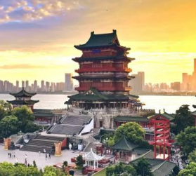 水墨三清山、婺源篁岭、盛世婺女洲、瓷都景德镇 秀美庐山、望仙谷（白+夜景游）、石钟山（船游鄱阳湖）双高五日