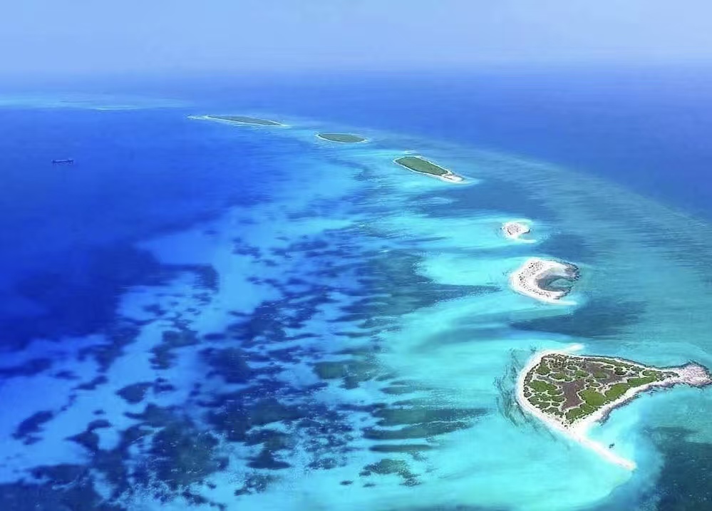 【逐梦西沙・醉美南海】西沙七连屿赵述岛+亚龙湾国际玫瑰谷+海花岛+临高角解放公园+直升机飞行体验+篝火派对 双飞6日