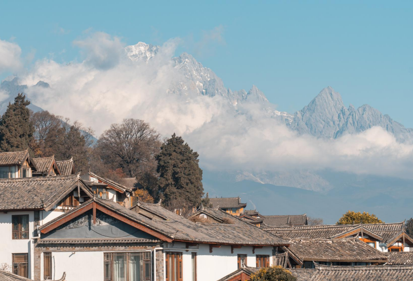 春节优选【云南】玉龙雪山 + 泸沽湖 + 普达措 + 独克宗古城 + 大索道登顶 + 猪槽船游船 + 篝火打跳 + 转经祈福 5 日纯玩游 深圳双飞